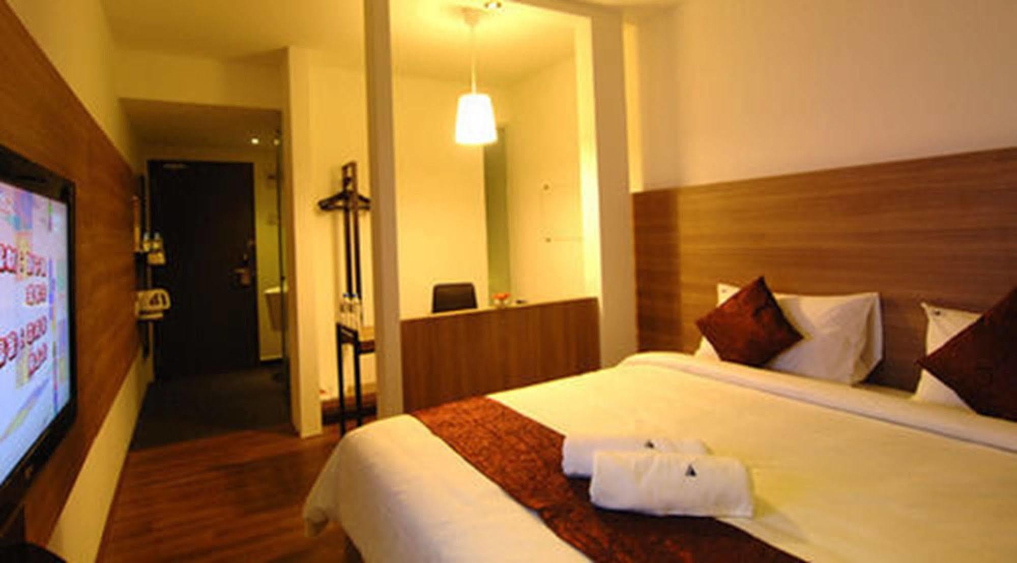 The Leverage Business - Bandar Baru Mergong 3*